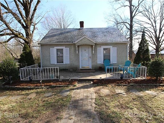 4th image of 2313 Keith Ave