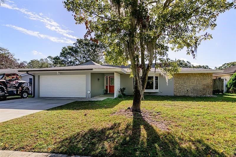 Welcome Home to 2216 McMullen Road, Largo, 33771!