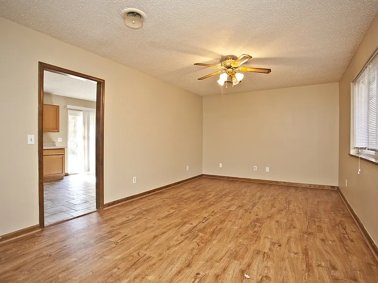 311 Willow Ave — Photo 5