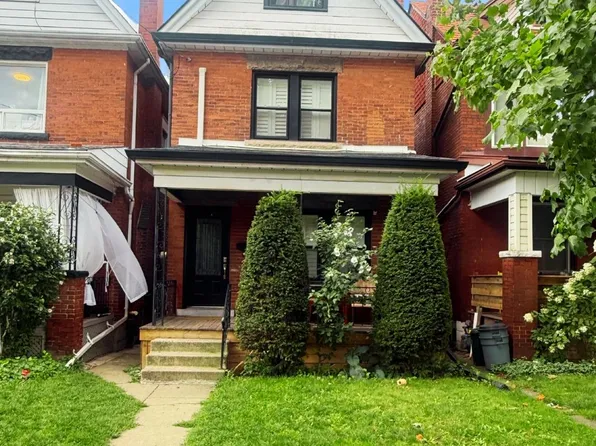 237 Balsam Ave S, Hamilton, ON L8M 3B9