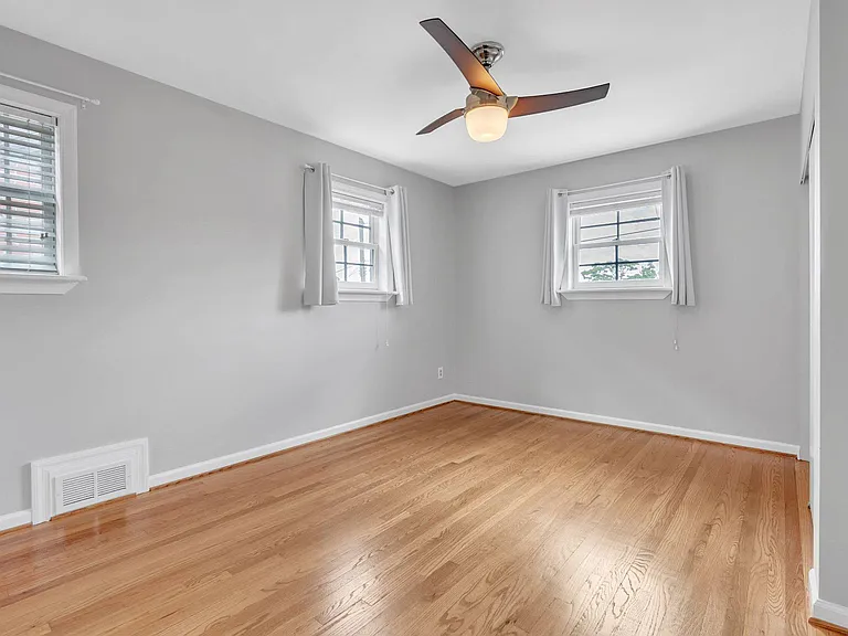 4306 Alton Pl NW — Photo 28