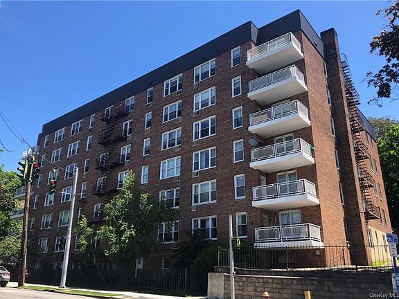 2nd image of 250 N Broadway 2h #2H