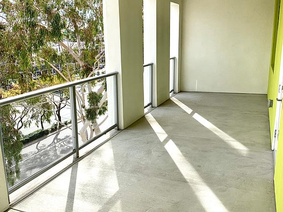 3rd image of 4330 Alabama St #504