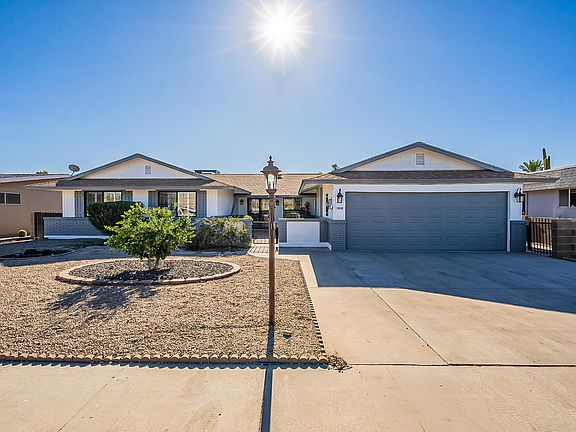 2nd image of 10938 W Tropicana Cir