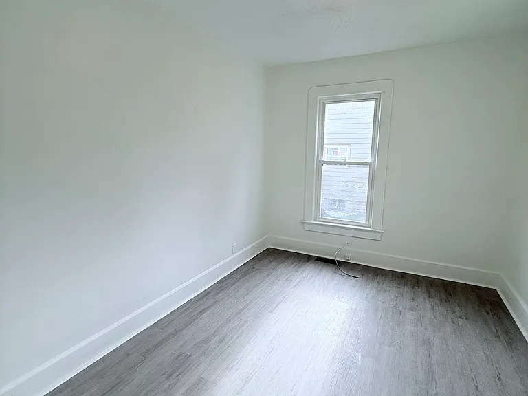 418 Sumner Ave — Photo 19