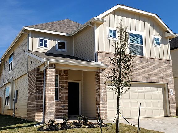 3rd image of 989 Marquis Dr
