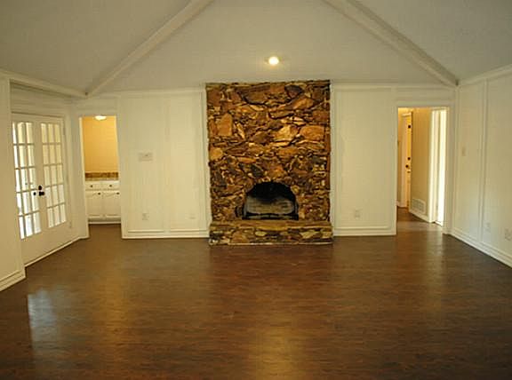 2nd image of 521 Wentworth Dr