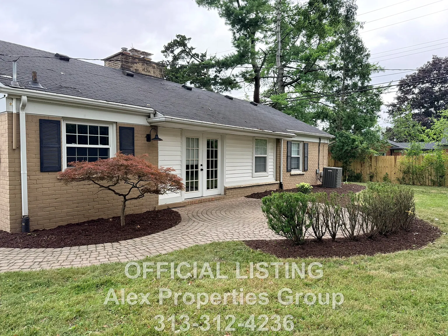 3 bed, 1.5 bath, 1295 sqft, $2,595 — Photo 4
