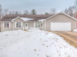 21151 Lone Oak Dr, Howard City, MI 49329