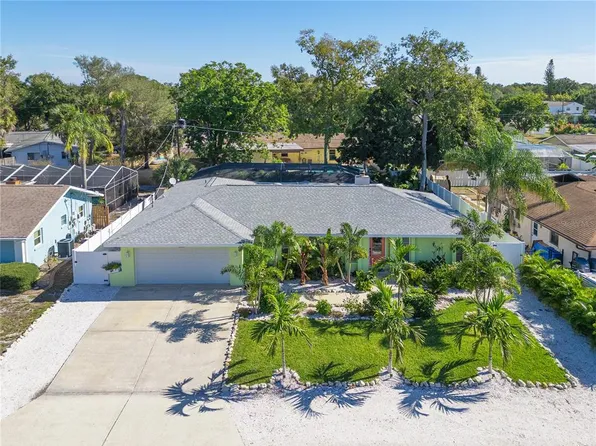 319 46th St NW, Bradenton, FL 34209
