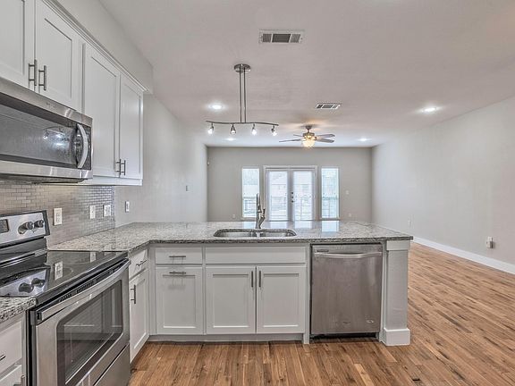 5th image of 6051 Ross Ave #140