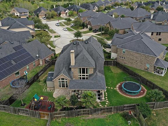 3rd image of 27918 Feather Banks Ct