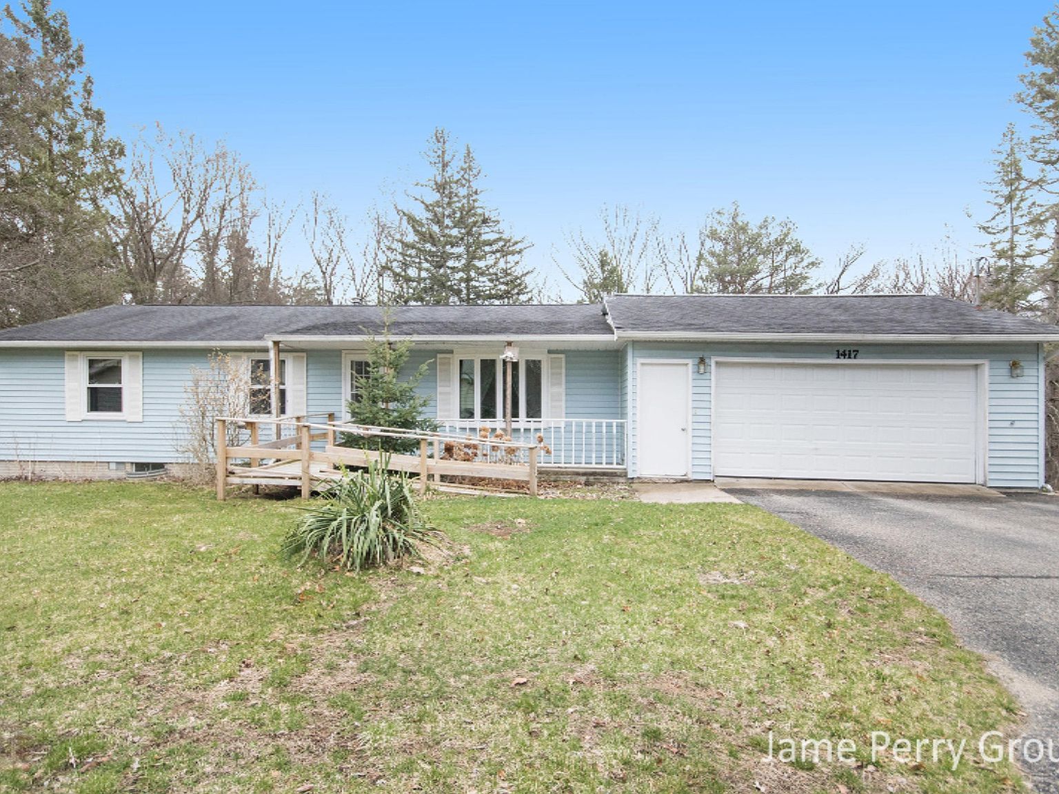 1417 Crestview St, Greenville, MI 48838 Zillow