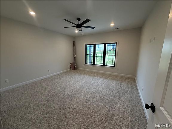 4th image of 10174 Brookside Dr
