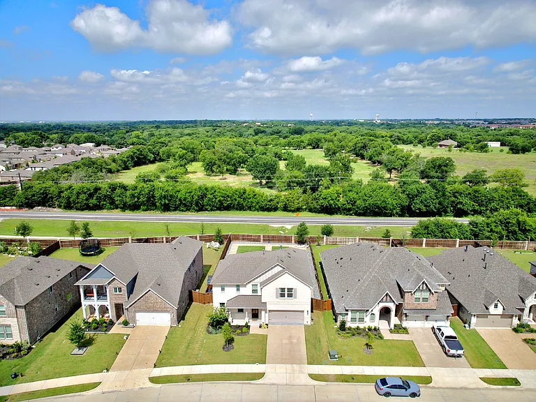 2109 Hibiscus Ln — Photo 40