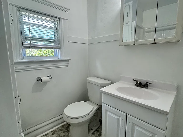 435 1/2 N Pine St #2 — Photo 18