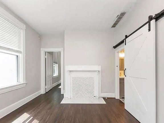 5th image of 1028 Paradrome St #2