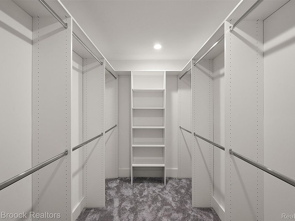 1257 Charrington Rd, photo 11
