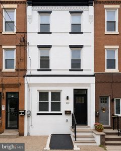 911 S 8th St, Philadelphia, PA, 19147