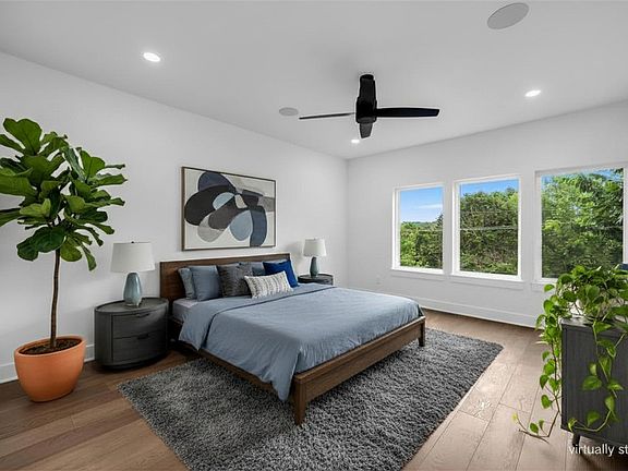 4th image of 204 S Forest Canyon Ave