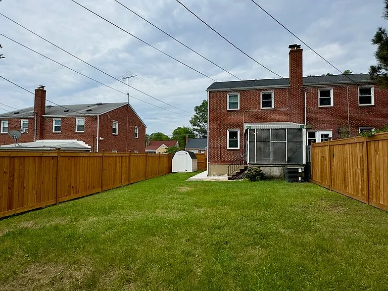 205 Sipple Ave — Photo 9