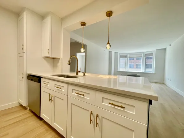 2101 City Place image 5 of 37