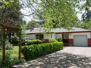 120 Myoak Dr, Eugene, OR 97404
