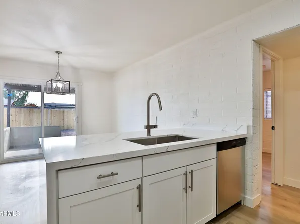 459 E HAMPTON Avenue, Mesa, AZ 85204