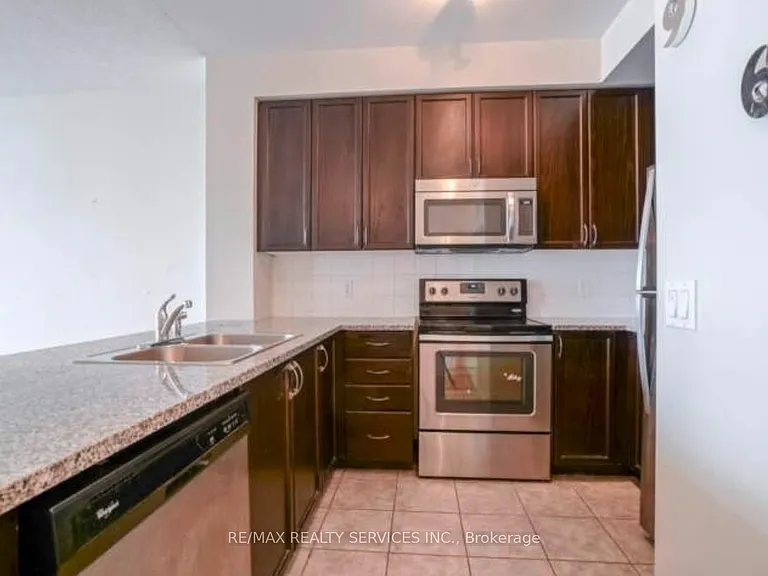 339 Rathburn Rd W #602 — Photo 4