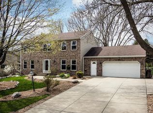 9850 Dakota Rd, Bloomington, MN 55438