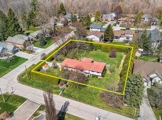 1 Westview Cres, Hamilton, ON L8B 0E4