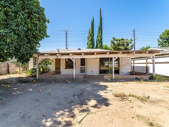 5th image of 8934 Wilbur Ave