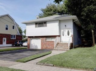 10-14 12th St, Fair Lawn, NJ 07410