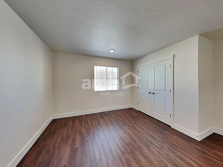 1461 W Afton St — Photo 13