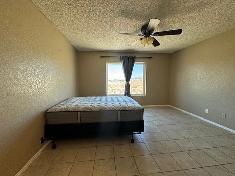 2022 Merrill Ln #10G — Photo 19