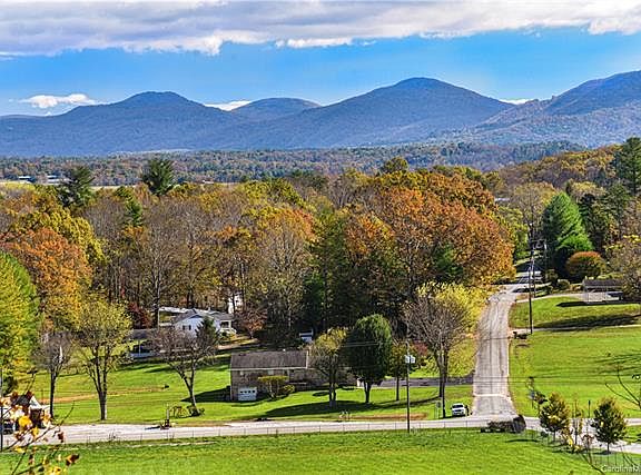 4th image of 138 Fiddlers Ln