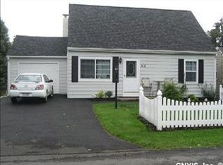 318 Homewood Dr, Fayetteville, NY 13066