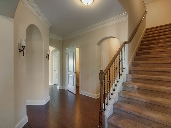 4th image of 2611 Westerham Way