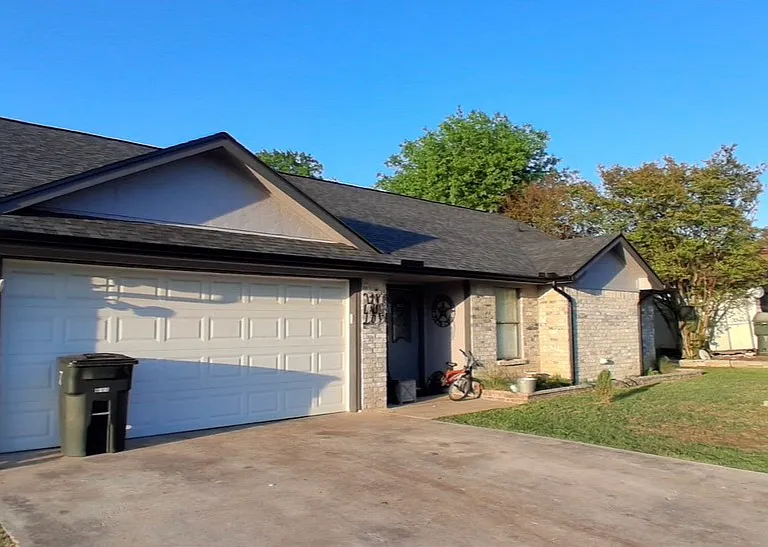 1611 Big Bend Dr — Photo 1