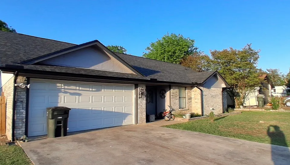 1611 Big Bend Dr