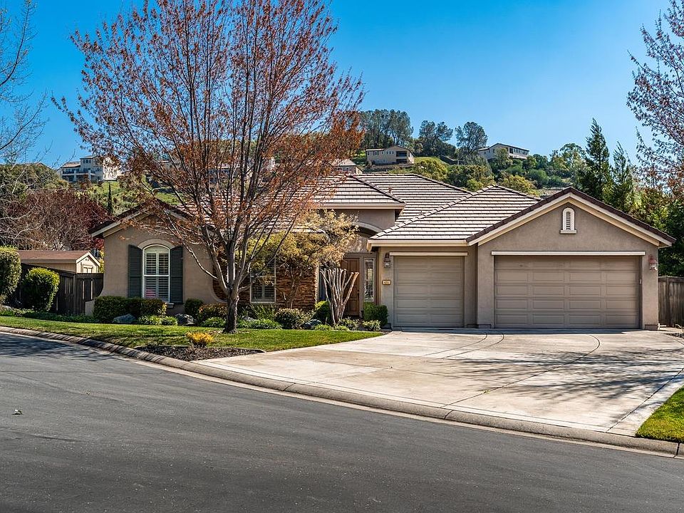 1st image of 405 Aria Ct