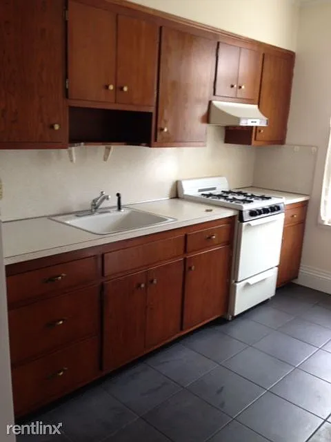 7856 79th Ln photo 1