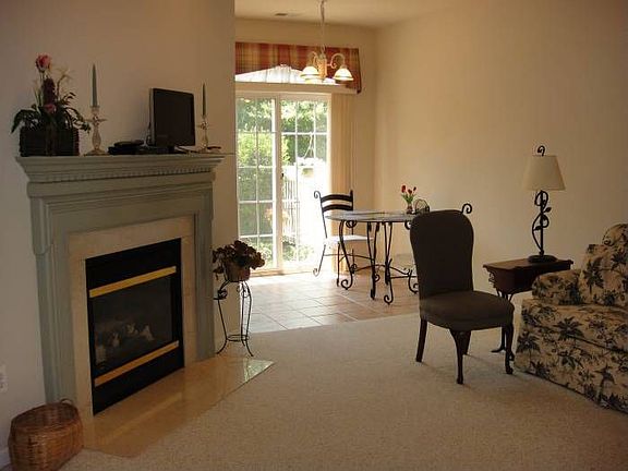 3rd image of 13949 Chelmsford Dr