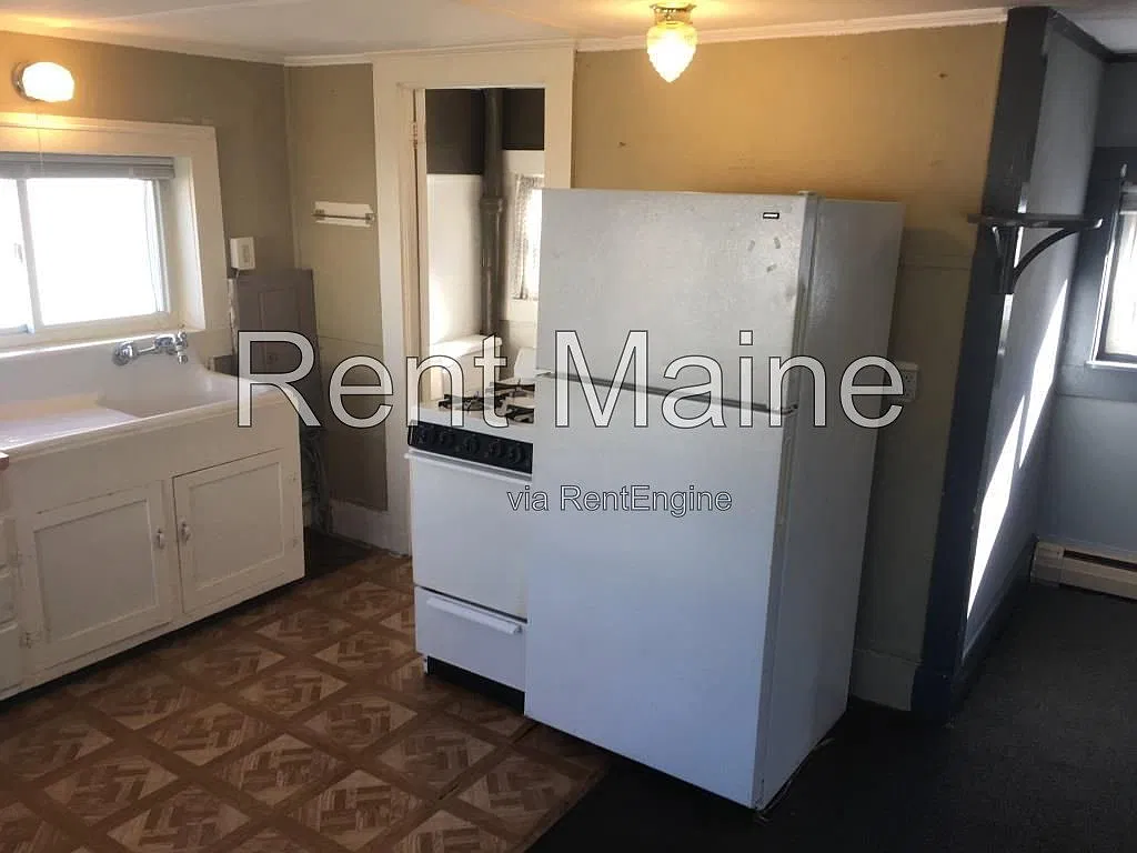1 bed, 1.0 bath, $1,050 — Photo 2