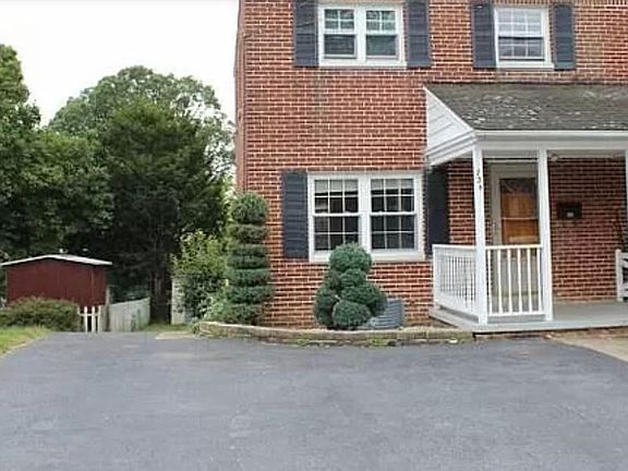 2nd image of 734 Skyline Dr #1
