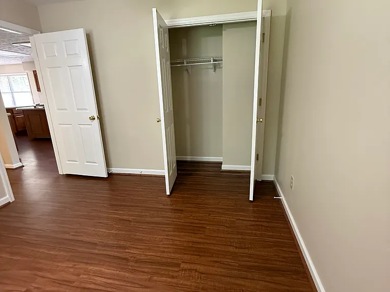 1085 Terry Ln — Photo 13