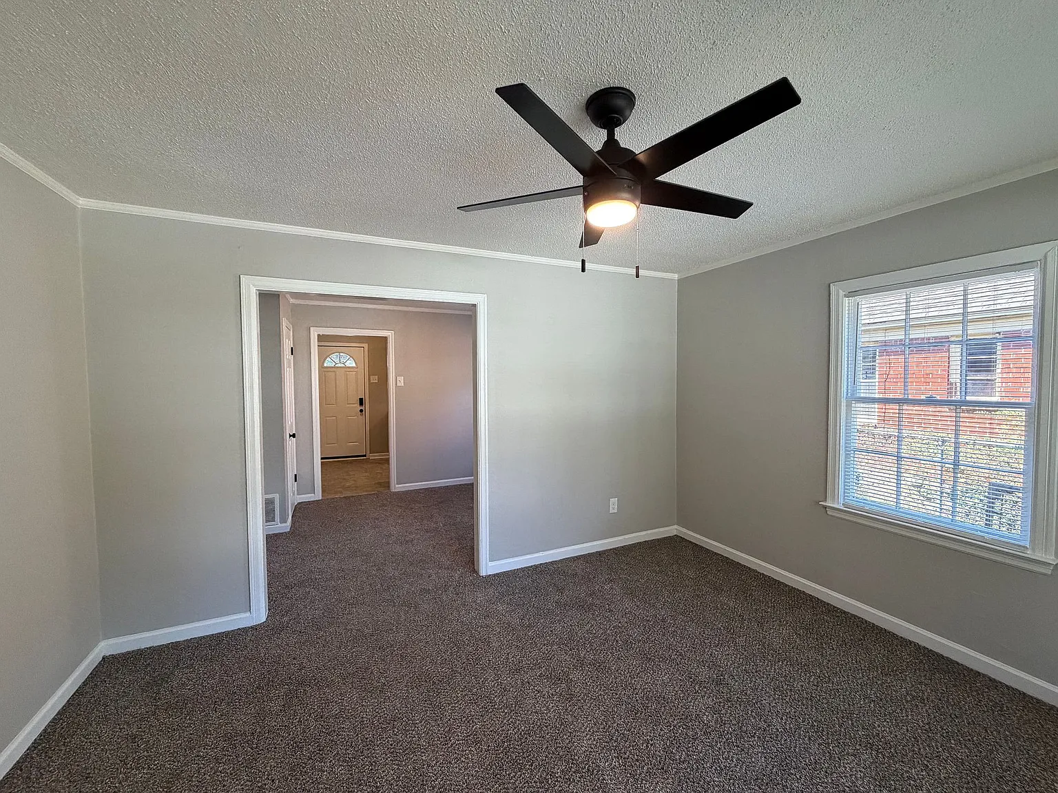 203 1st Avenue — Photo 4