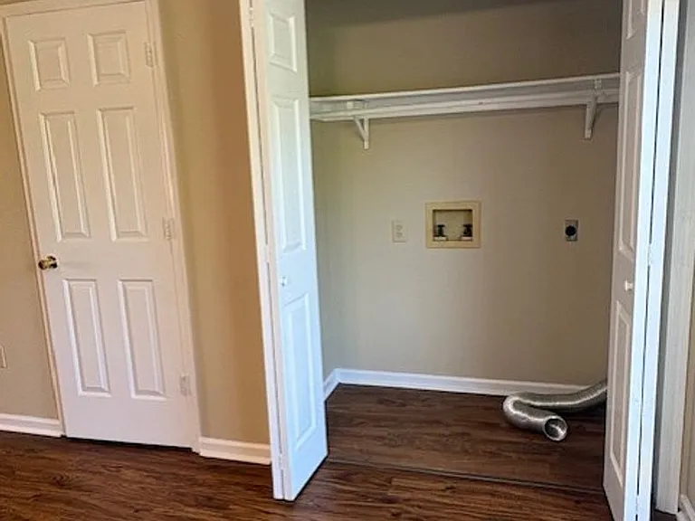 25146 York Dr #32 — Photo 4