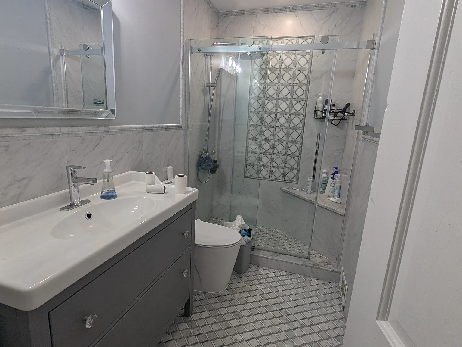 3 bed, 1950 sqft, $3,550 — Photo 1