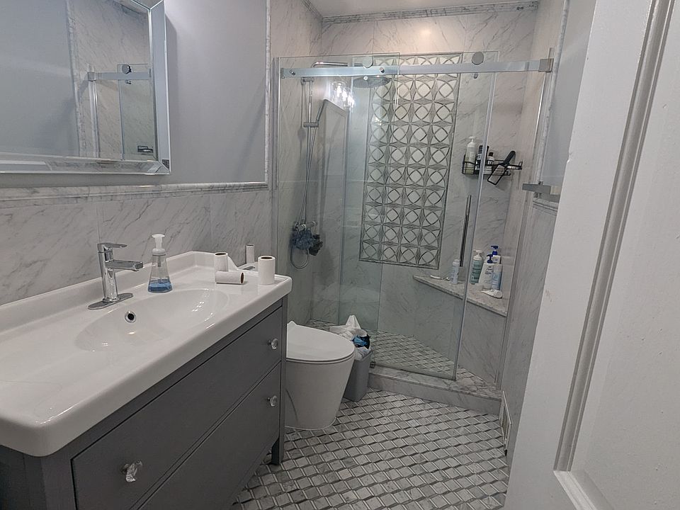 1st image of 335 Elmwood Ter